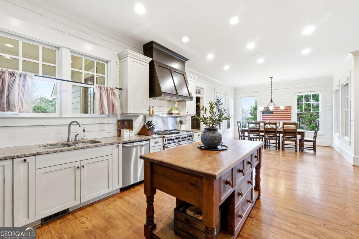 115 Ariel Court Roswell - Photo 9