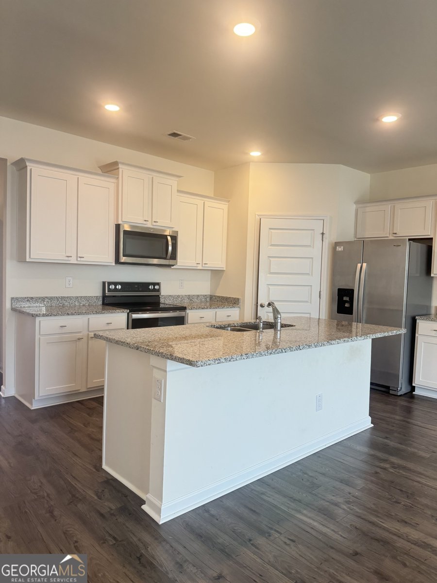 120 Montgomery Drive Stockbridge - Photo 6