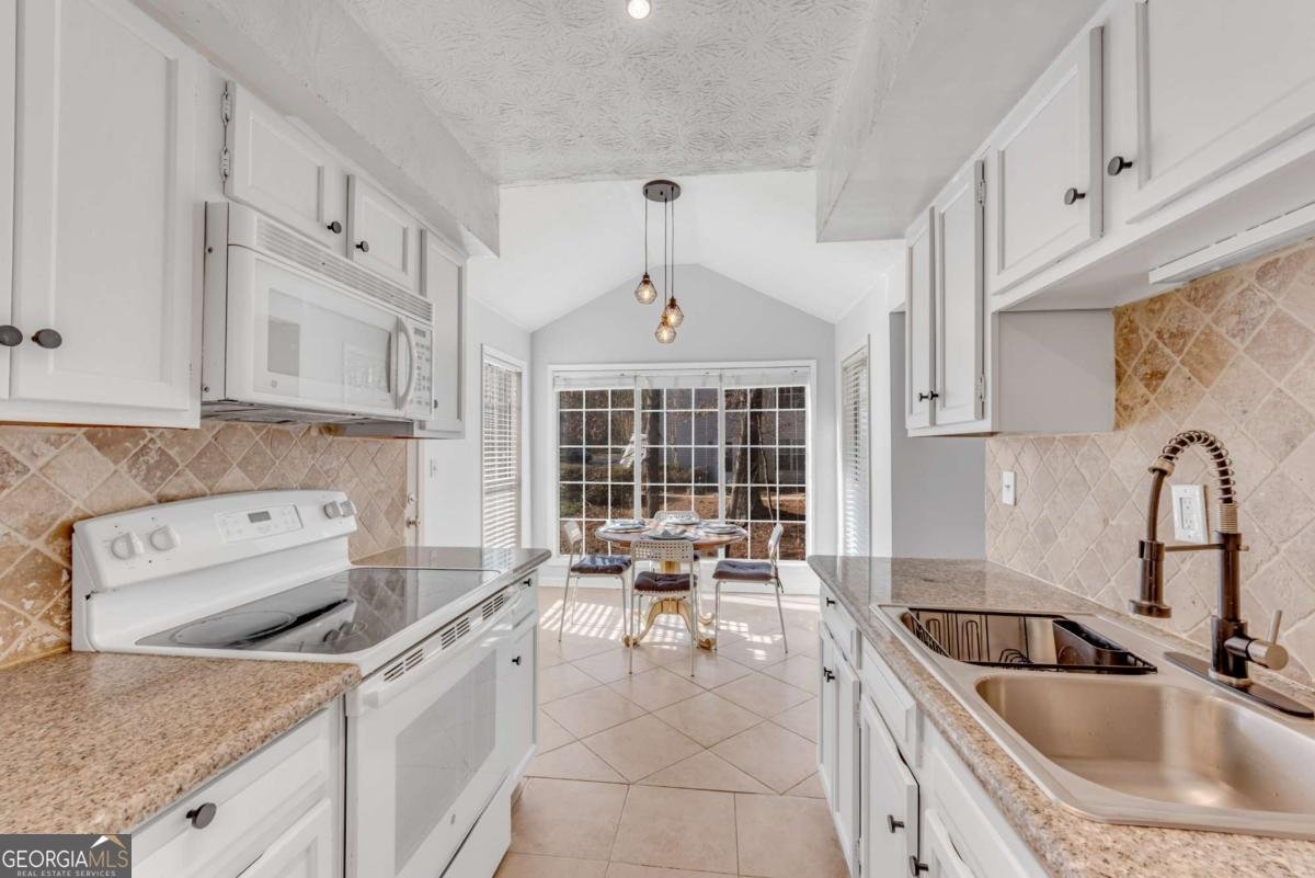 720 Glenleaf Drive Peachtree Corners - Photo 8