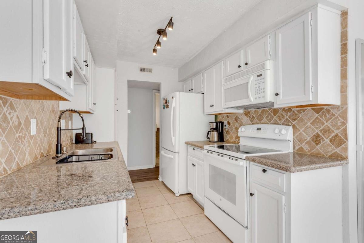 720 Glenleaf Drive Peachtree Corners - Photo 9