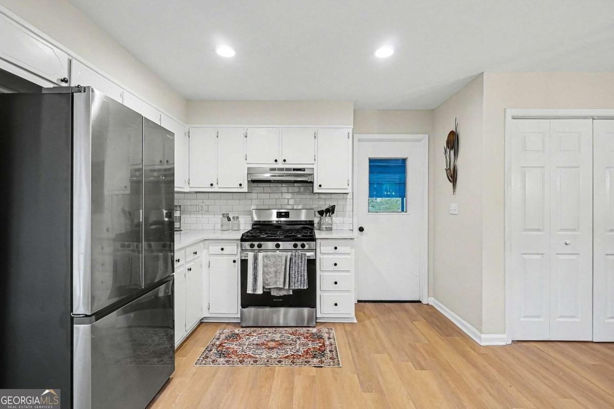 5303 Corinth Drive Stone Mountain - Photo 11