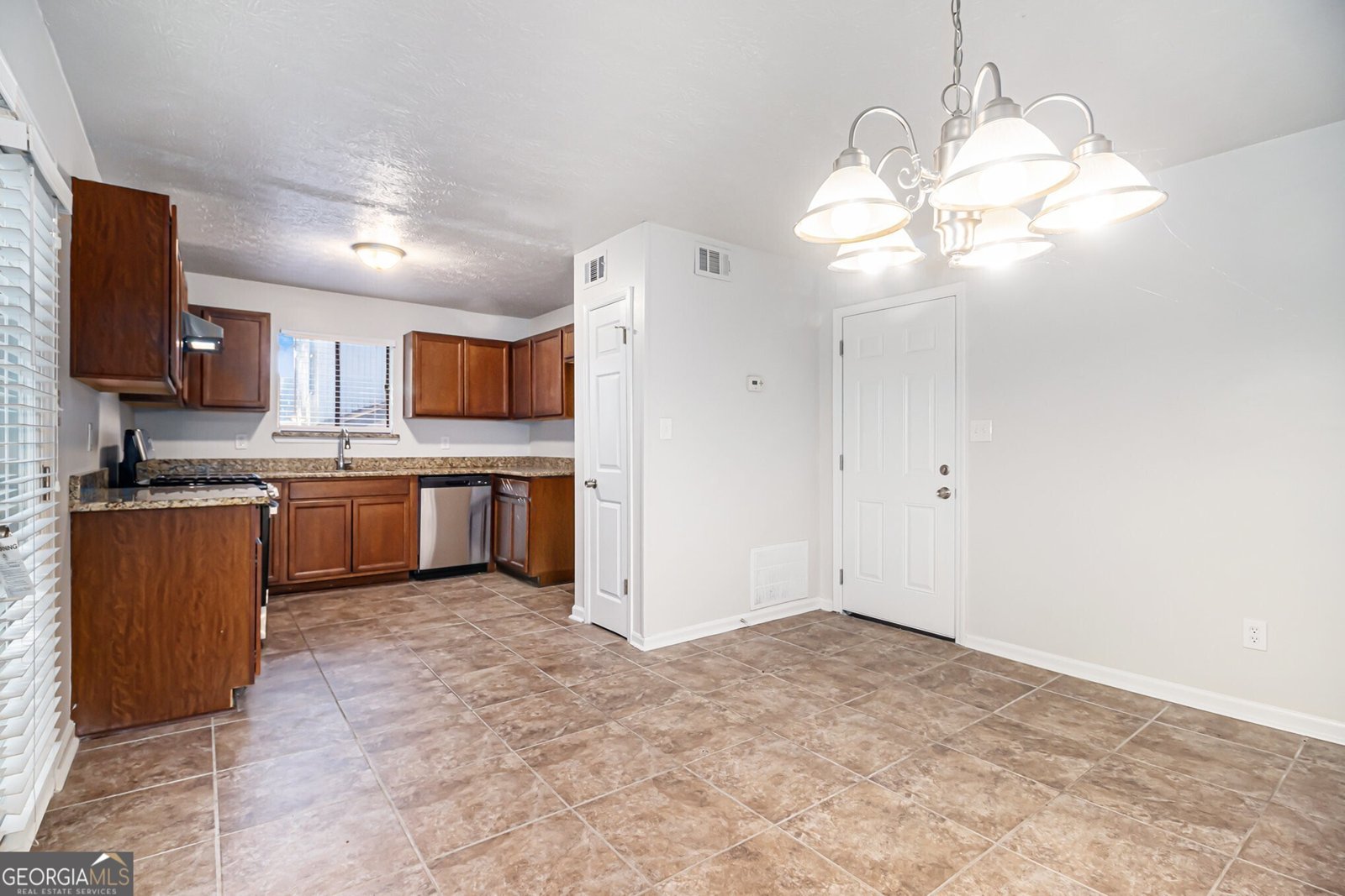 1169 Oaks Place Stone Mountain - Photo 13