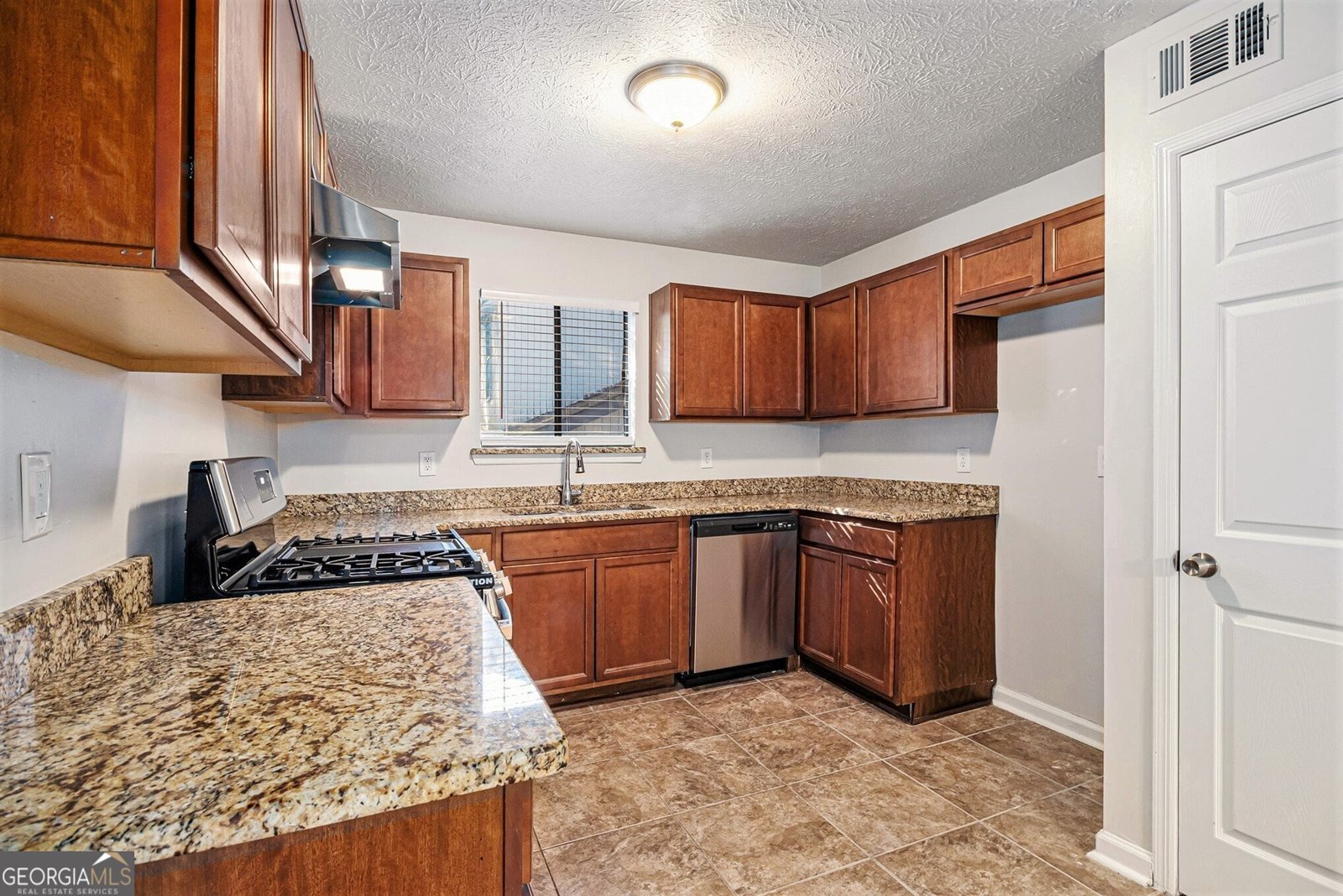 1169 Oaks Place Stone Mountain - Photo 18