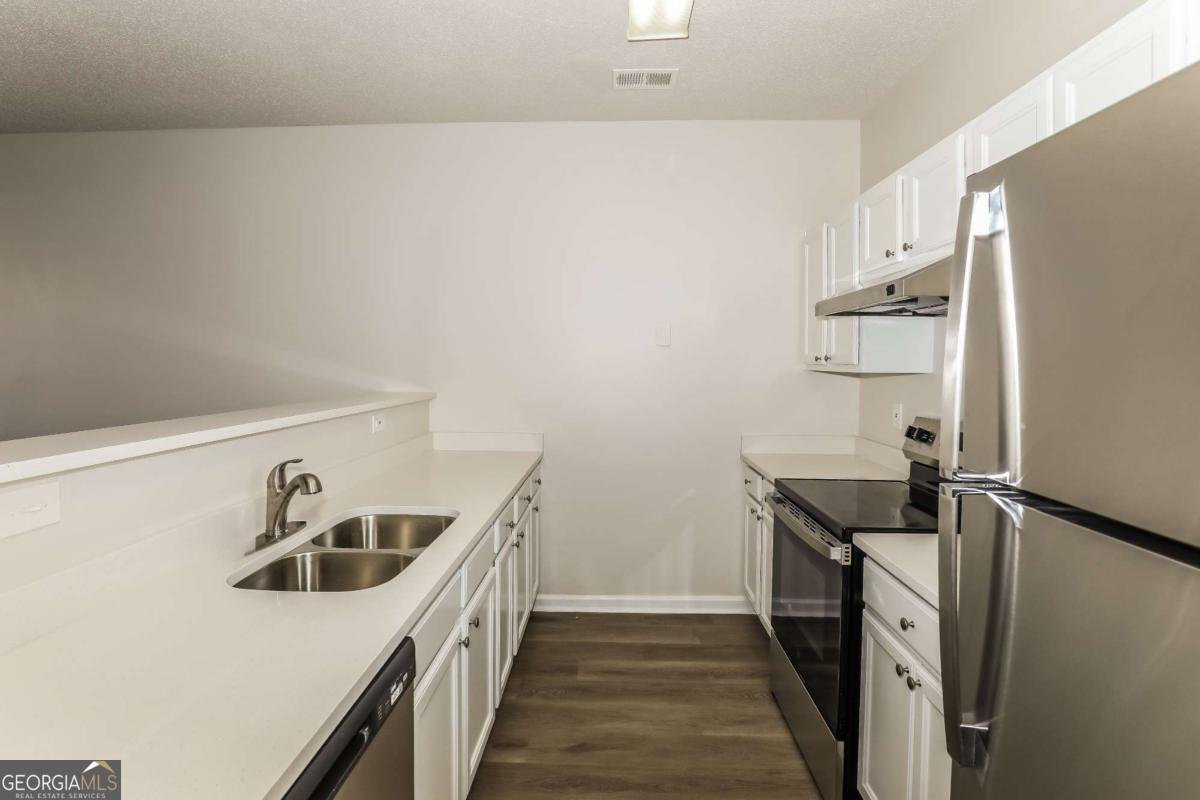 2324 Nicole Drive Hampton - Photo 9