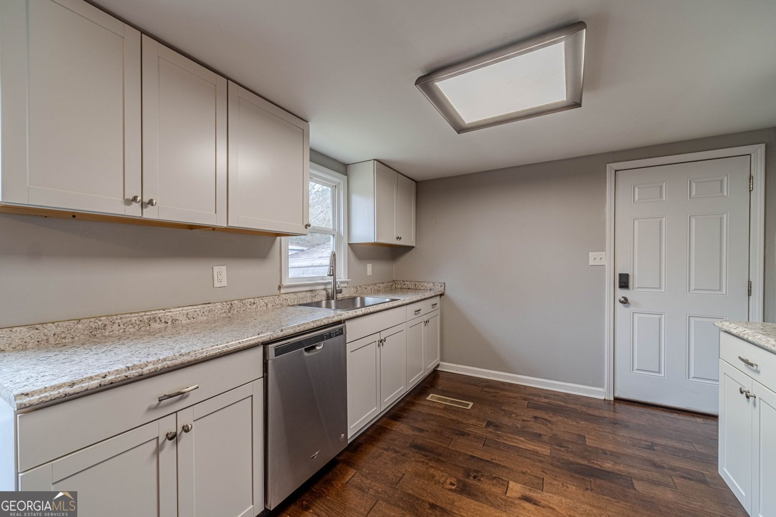 1231 Duvall Circle Madison - Photo 7