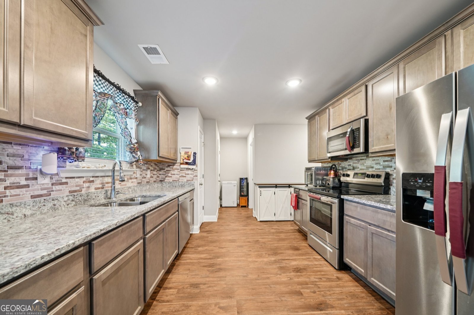 313 Sammy Circle Griffin - Photo 11