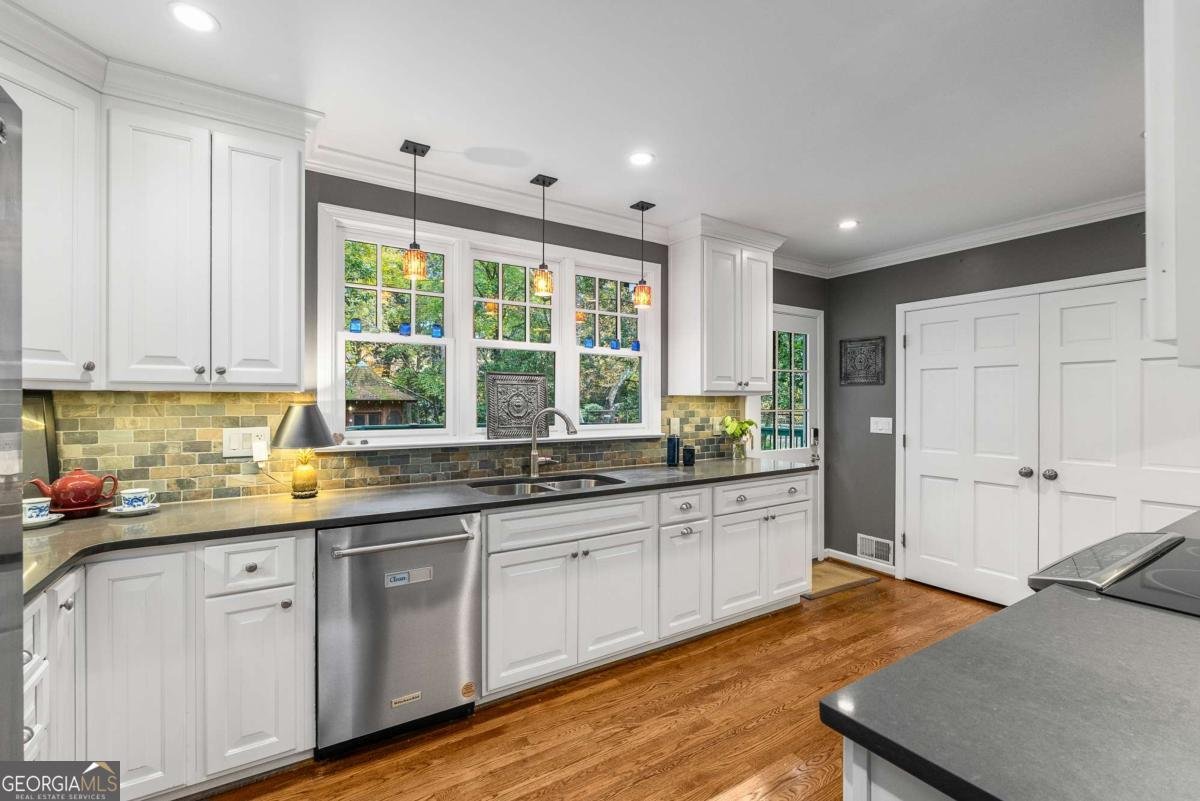 650 Pinetree Drive Decatur - Photo 10