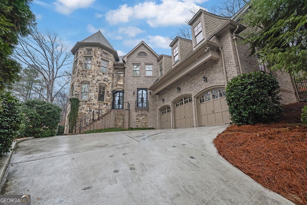 1200 Northcliff Trace Roswell - Photo 1