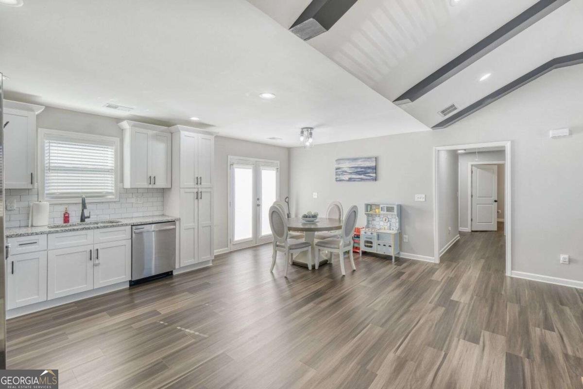 3161 Stone Mountain Street Covington - Photo 13