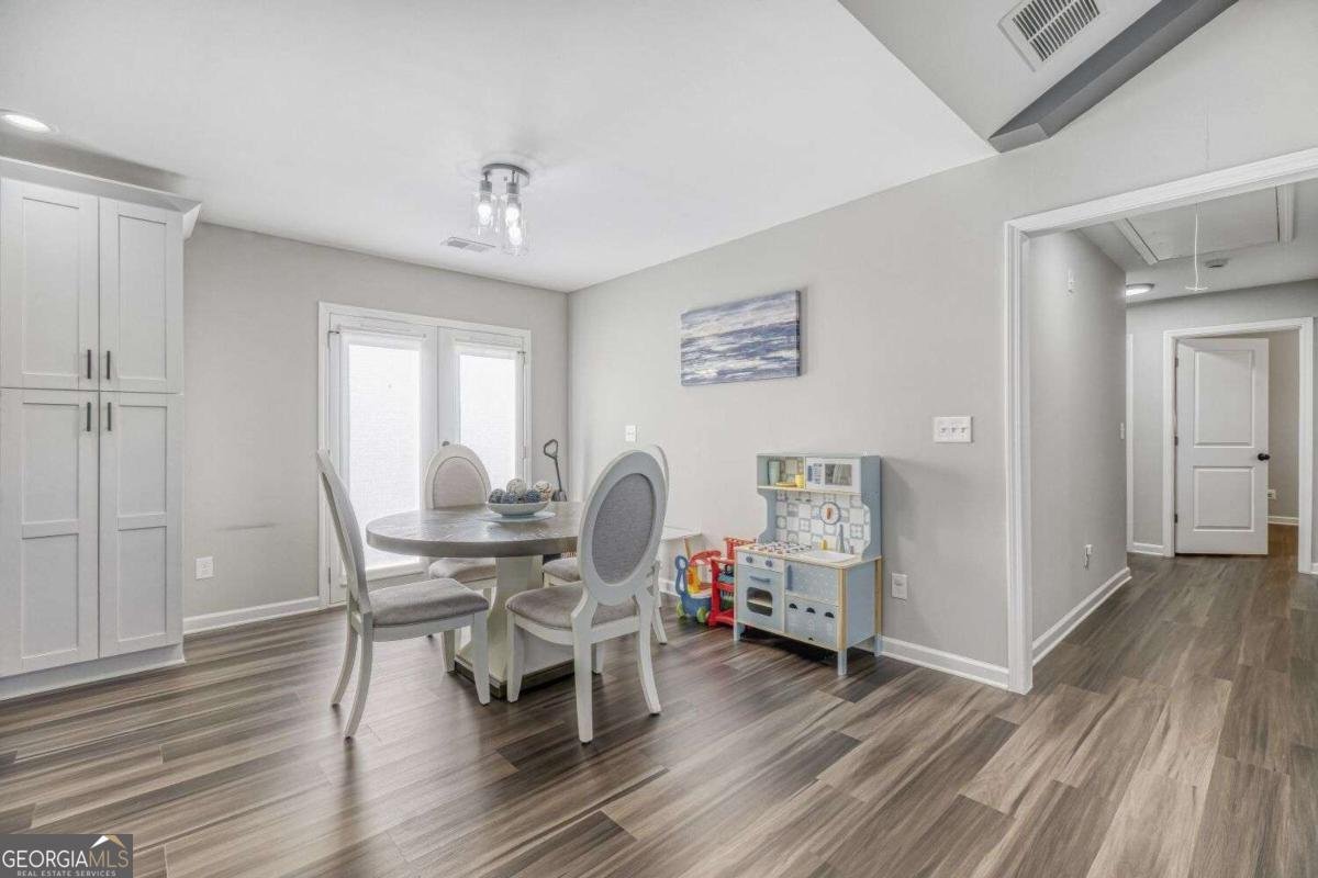 3161 Stone Mountain Street Covington - Photo 8