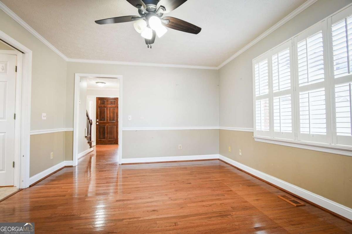 1010 Charles Court Statham - Photo 12