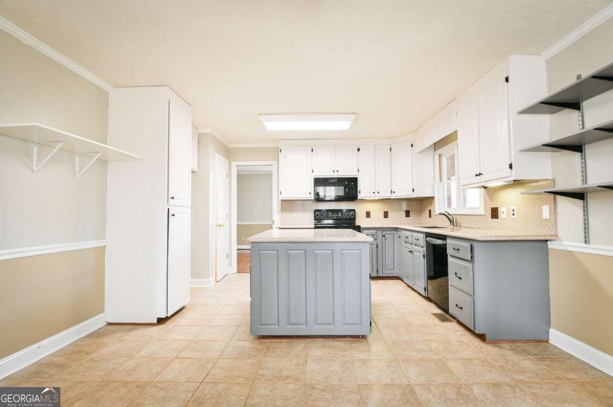 1010 Charles Court Statham - Photo 20