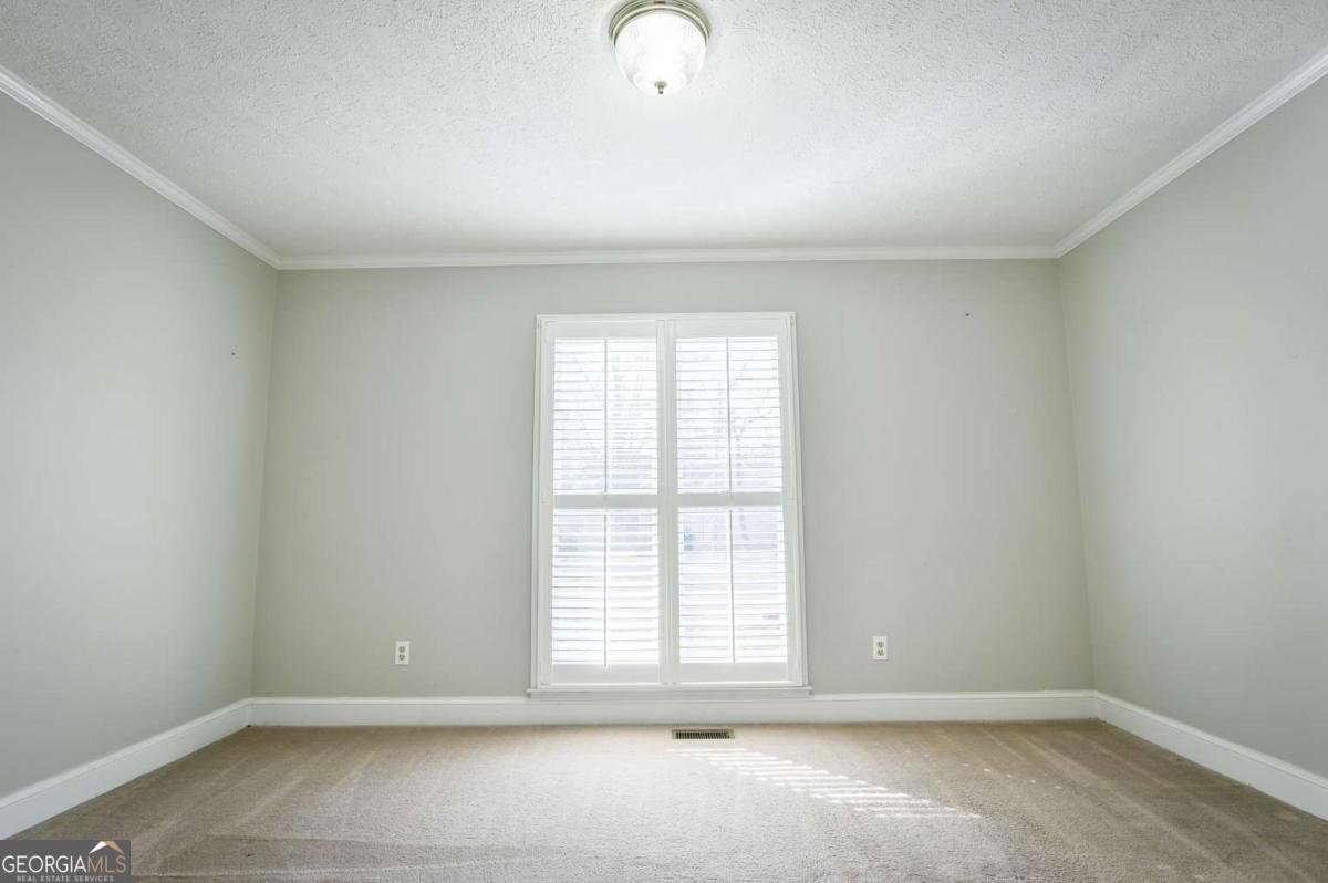 1010 Charles Court Statham - Photo 26