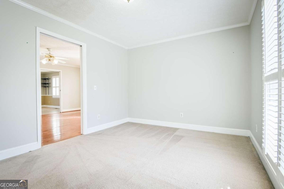 1010 Charles Court Statham - Photo 27