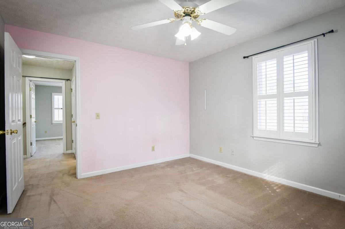 1010 Charles Court Statham - Photo 34