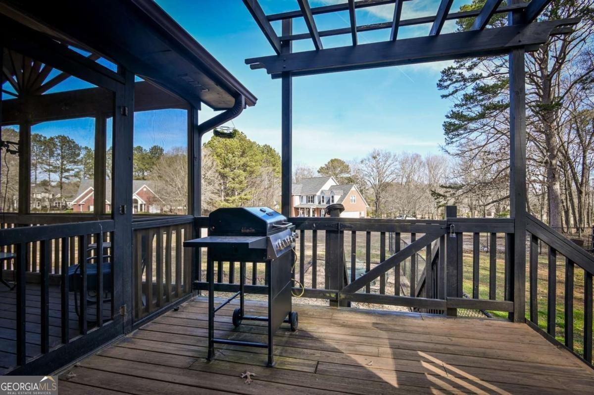 1010 Charles Court Statham - Photo 46