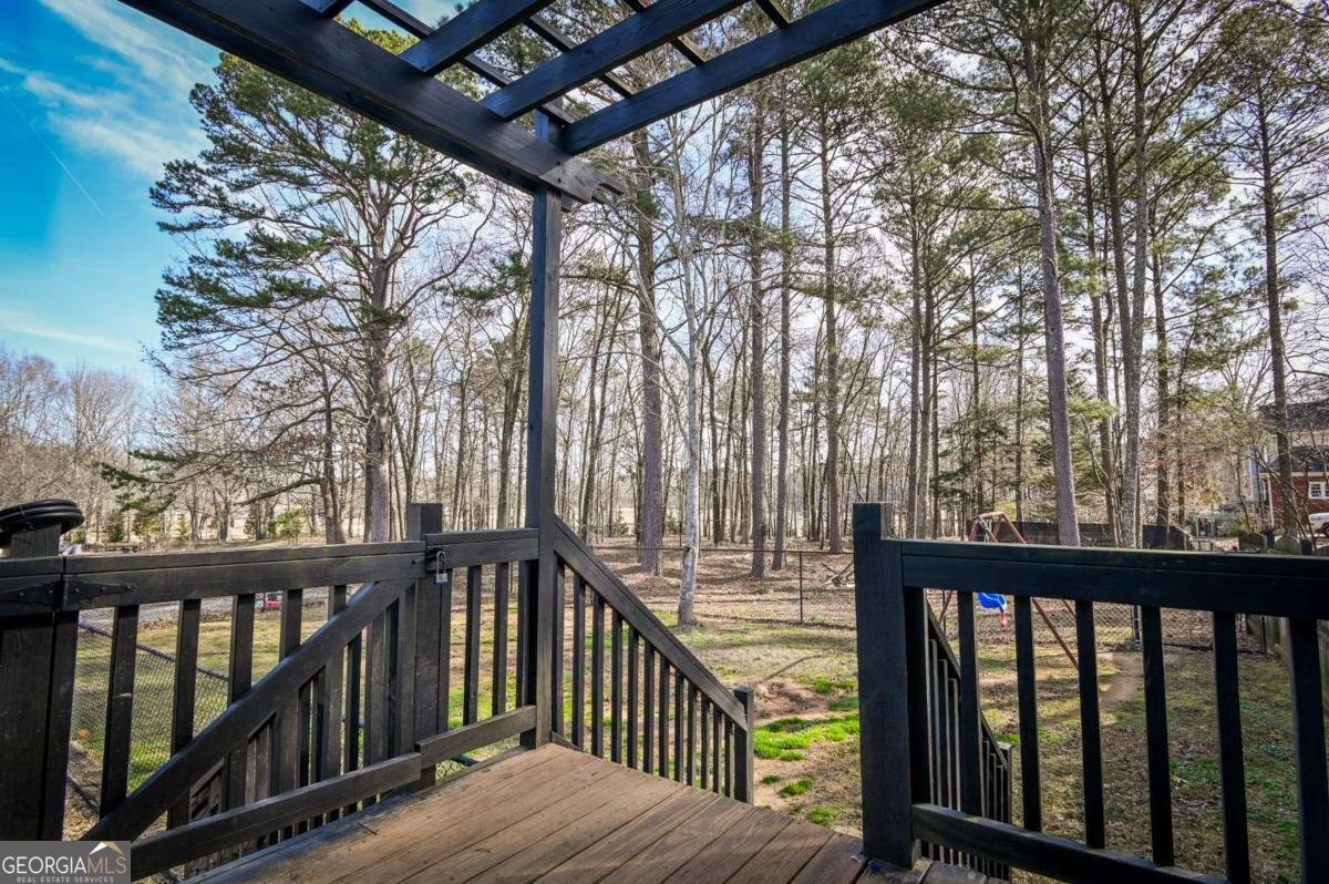 1010 Charles Court Statham - Photo 47