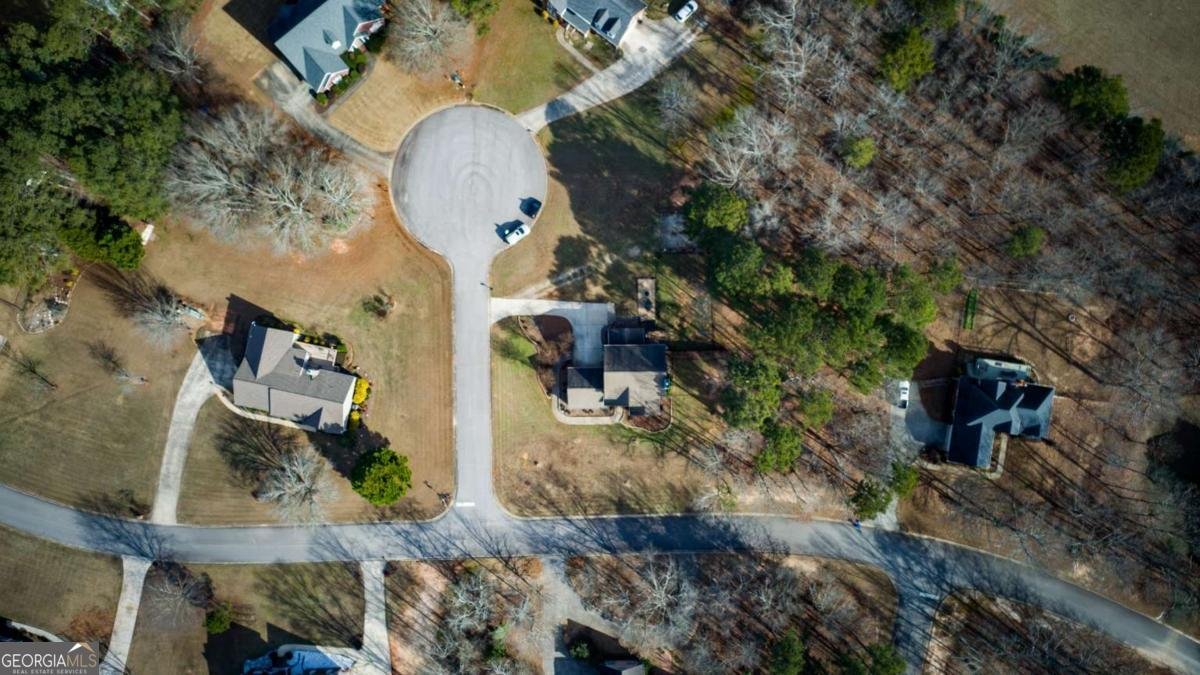 1010 Charles Court Statham - Photo 56