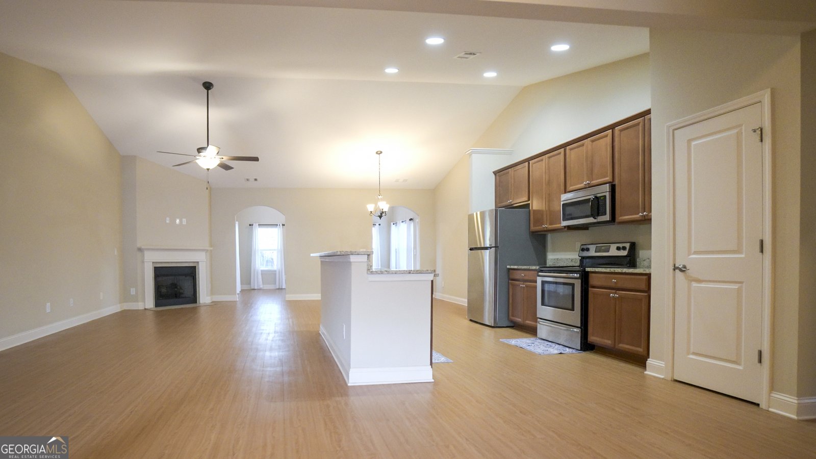 848 Crossroads Court Social Circle - Photo 6