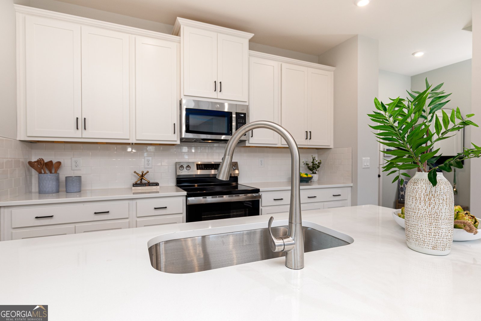 862 Leraes Way Loganville - Photo 10