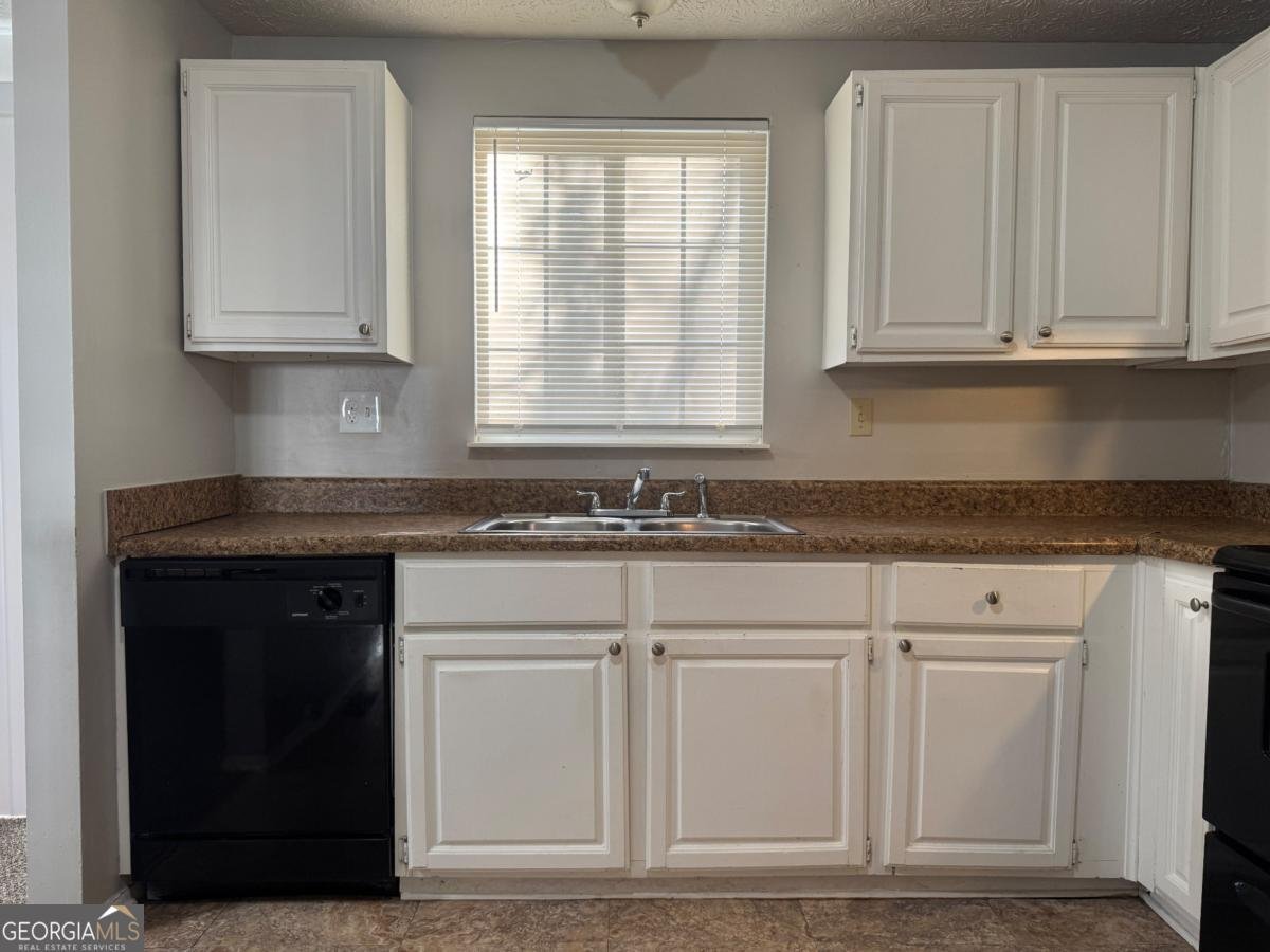 1882 CORDUROY Court Lithonia - Photo 8