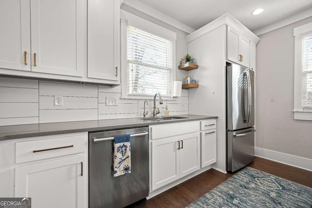 3115 Cedar Street Scottdale - Photo 6