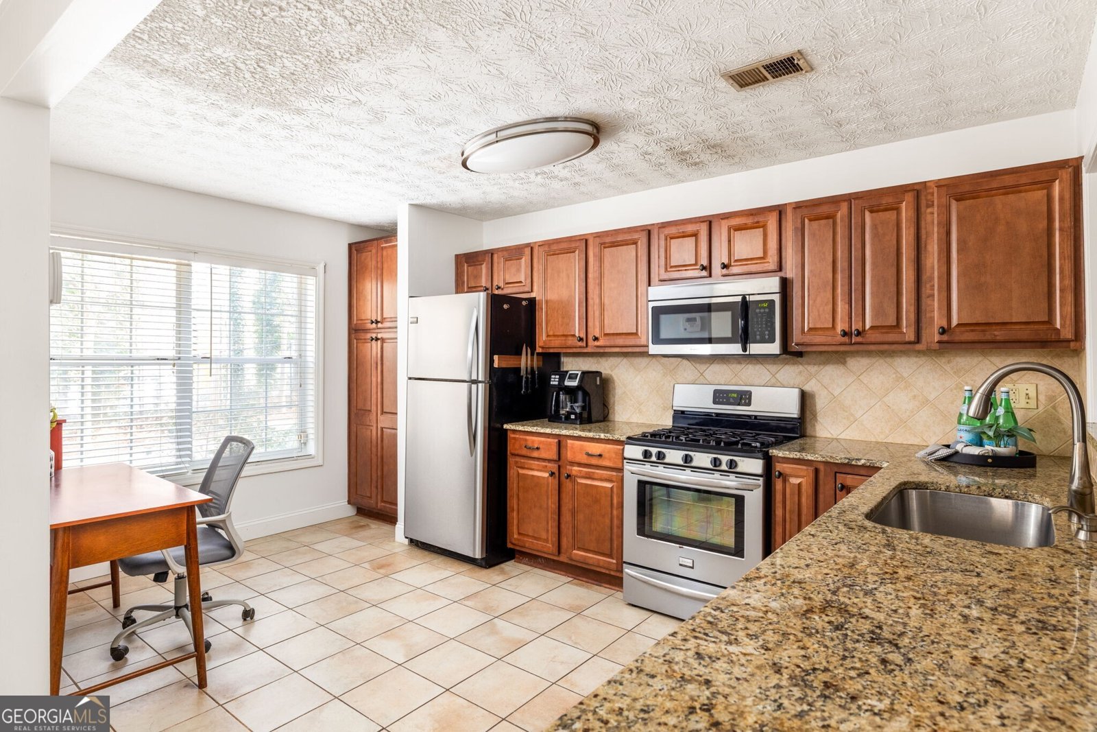 1335 Crossing Drive Atlanta - Photo 8