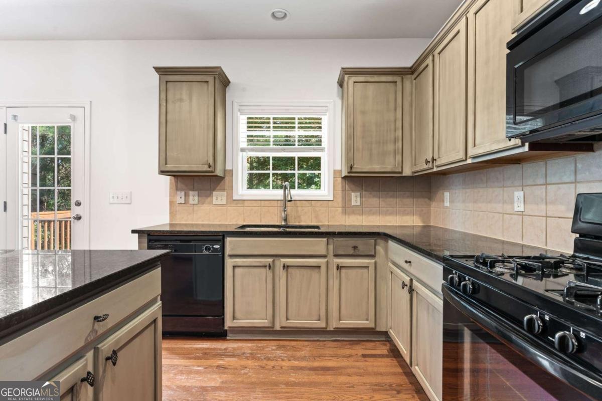 208 Sawtooth Court Canton - Photo 14