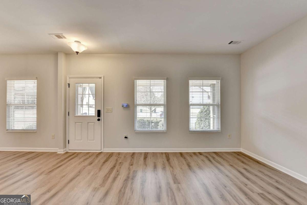 5525 Summer Creek Court Sugar Hill - Photo 10