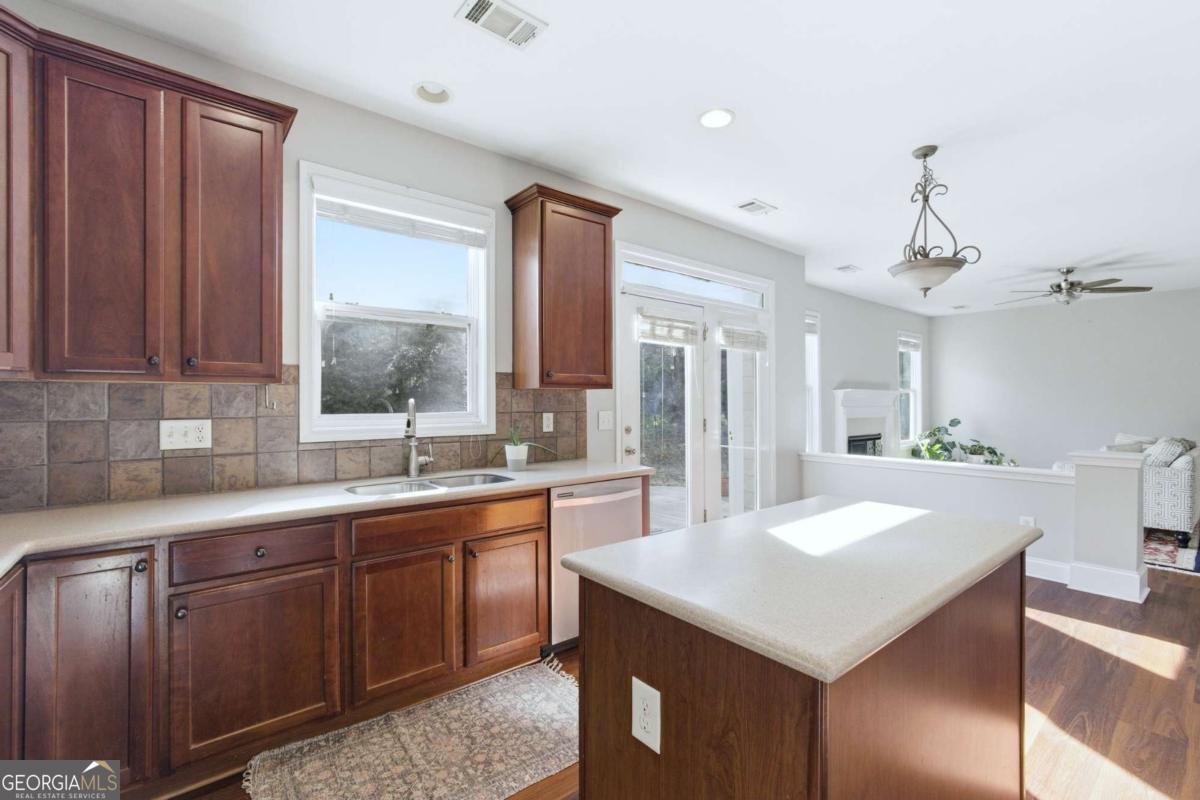 206 Northbrooke Court Woodstock - Photo 18