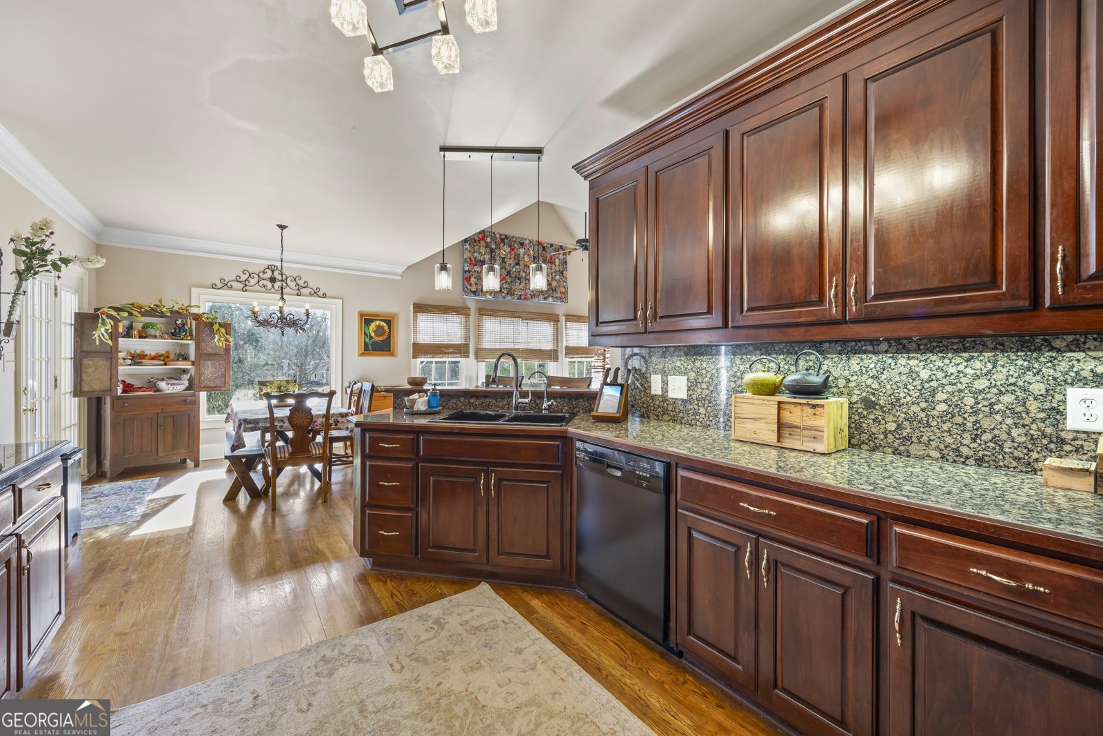 1060 Fox Hollow Court Statham - Photo 34