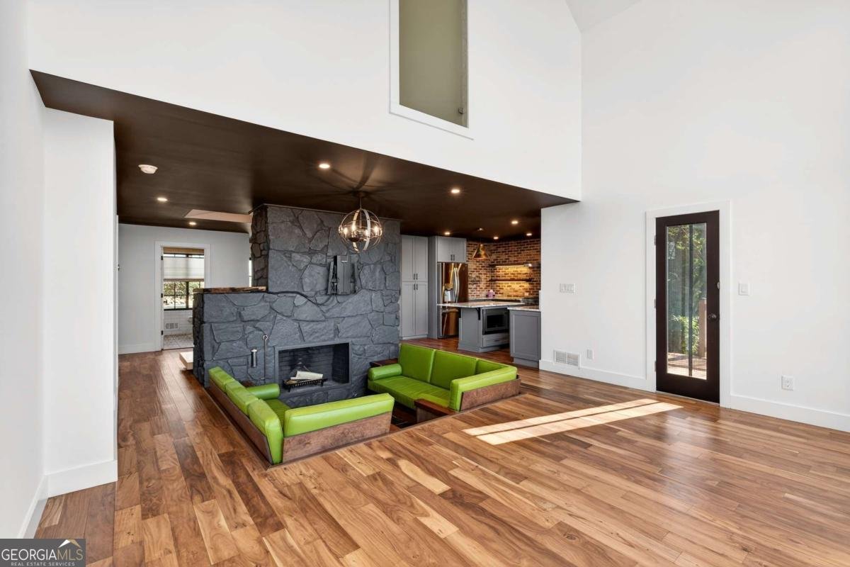 556 Embry Lane Marietta - Photo 7