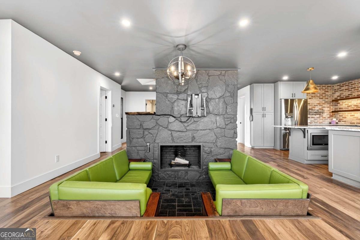 556 Embry Lane Marietta - Photo 8