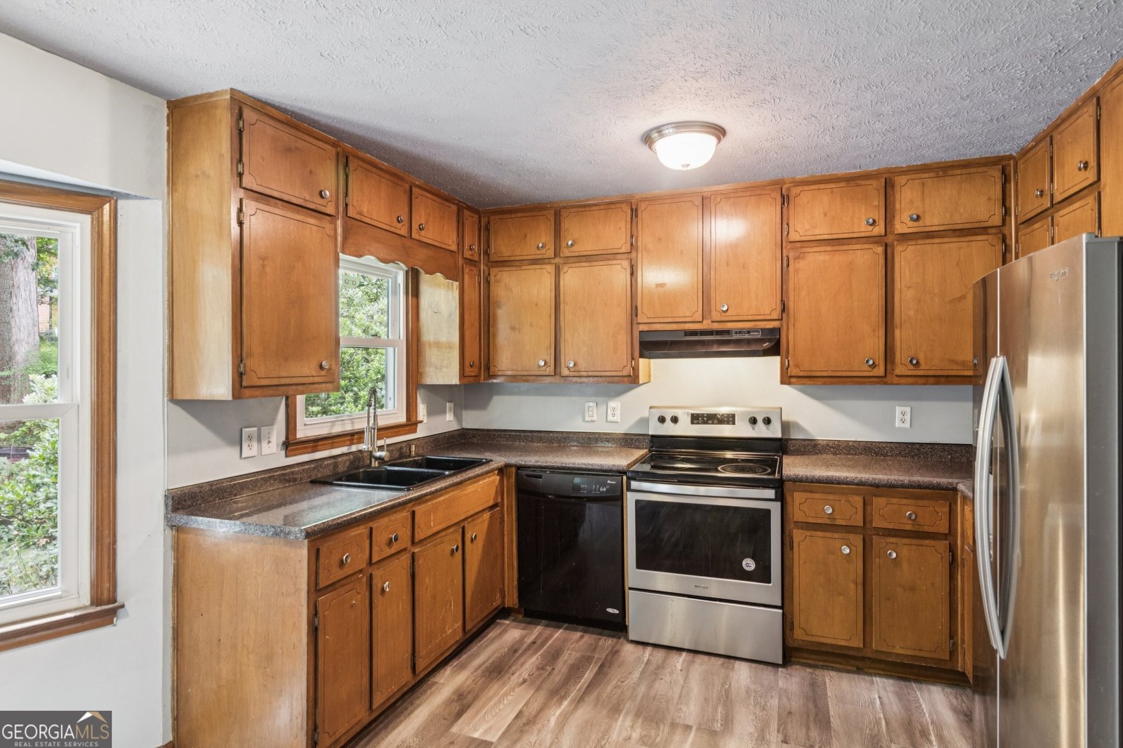 693 Deering Road Conyers - Photo 10