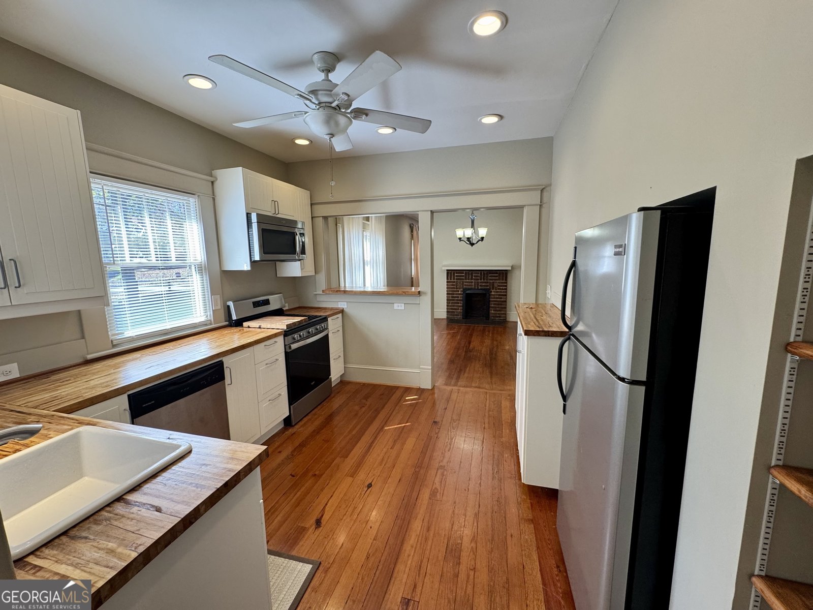 2482 Maple Street East Point - Photo 14