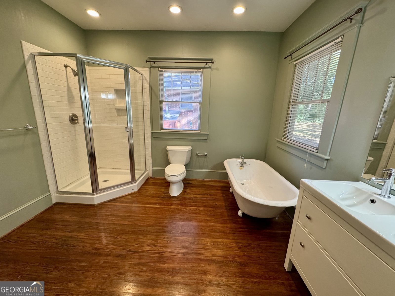 2482 Maple Street East Point - Photo 24