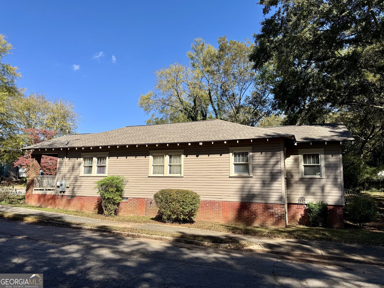 2482 Maple Street East Point - Photo 34