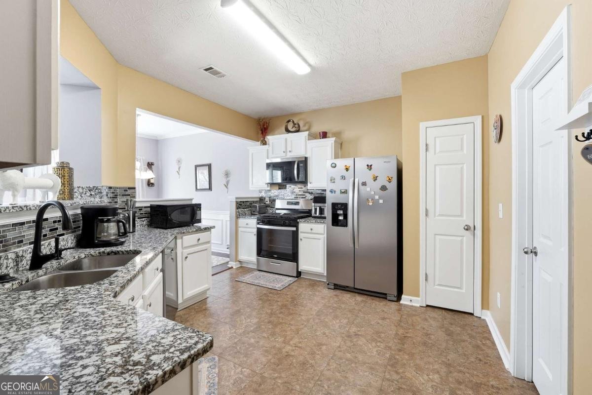 729 Mountain Laurel Drive Canton - Photo 6