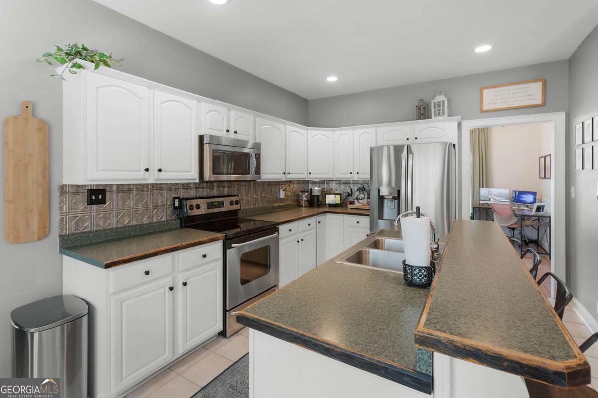 221 Creekside Drive Arnoldsville - Photo 18