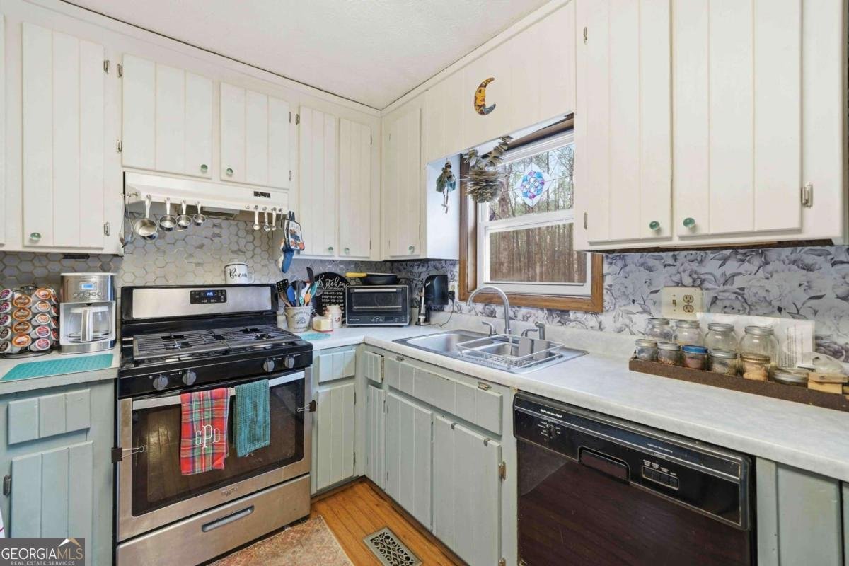 478 Victoria Road Woodstock - Photo 13