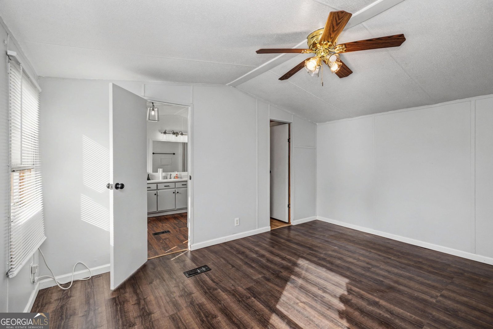 73 Lillian Circle Stockbridge - Photo 8