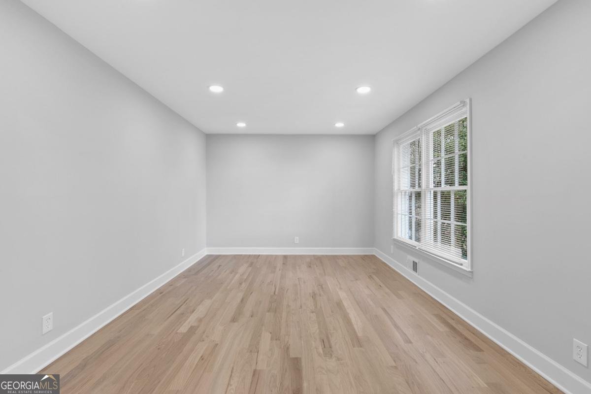 2802 Lakeview Court Buford - Photo 9