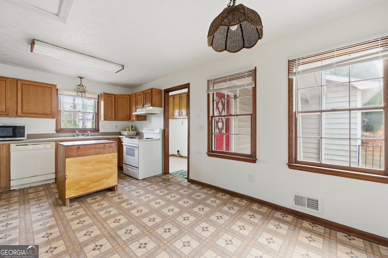 1732 Golfcrest Court Stone Mountain - Photo 16