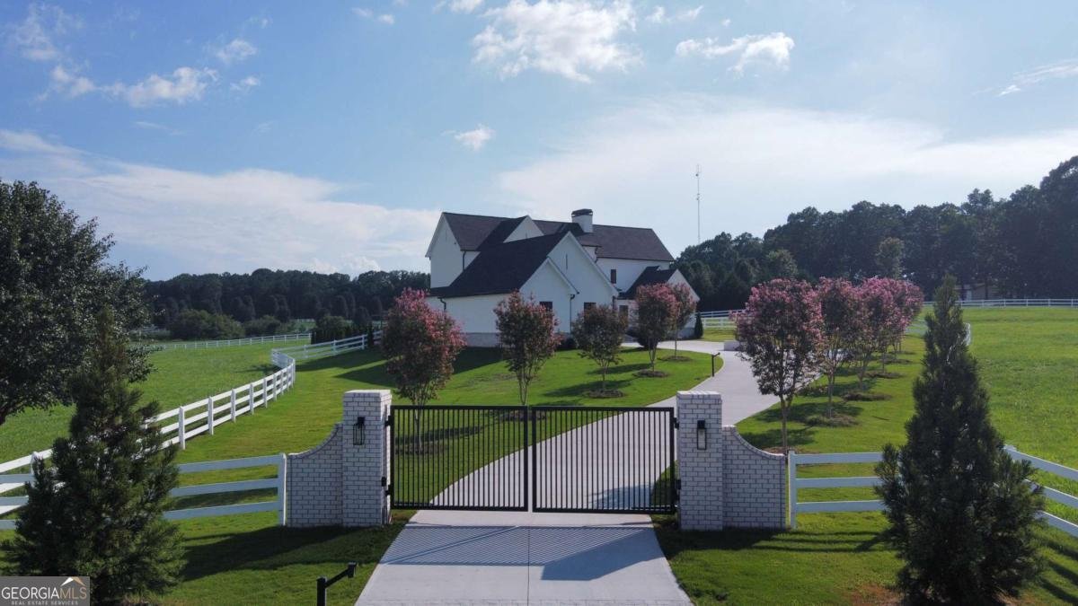 1054 Dee Kennedy Road Auburn - Photo 1