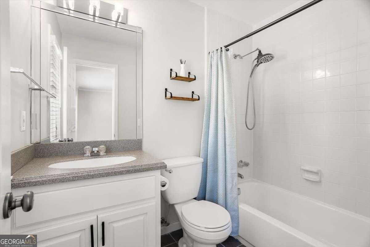 232 Peachtree Hollow Court Sandy Springs - Photo 24