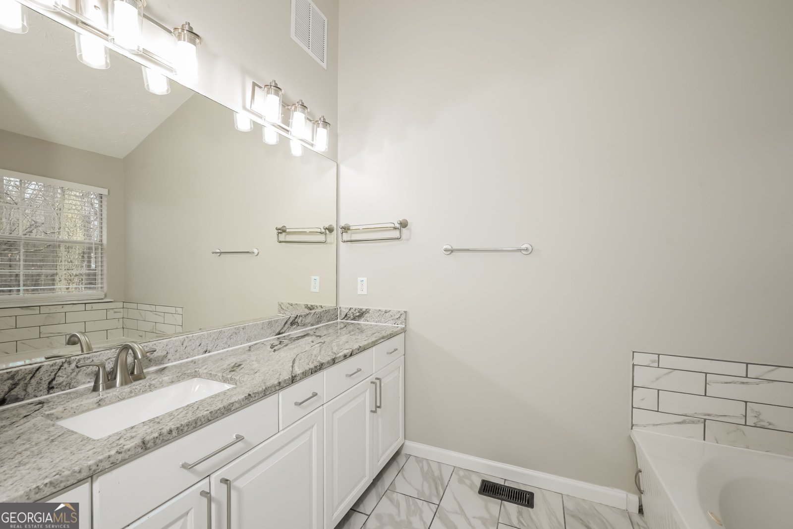 1418 Wilkes Ive Drive Dacula - Photo 13