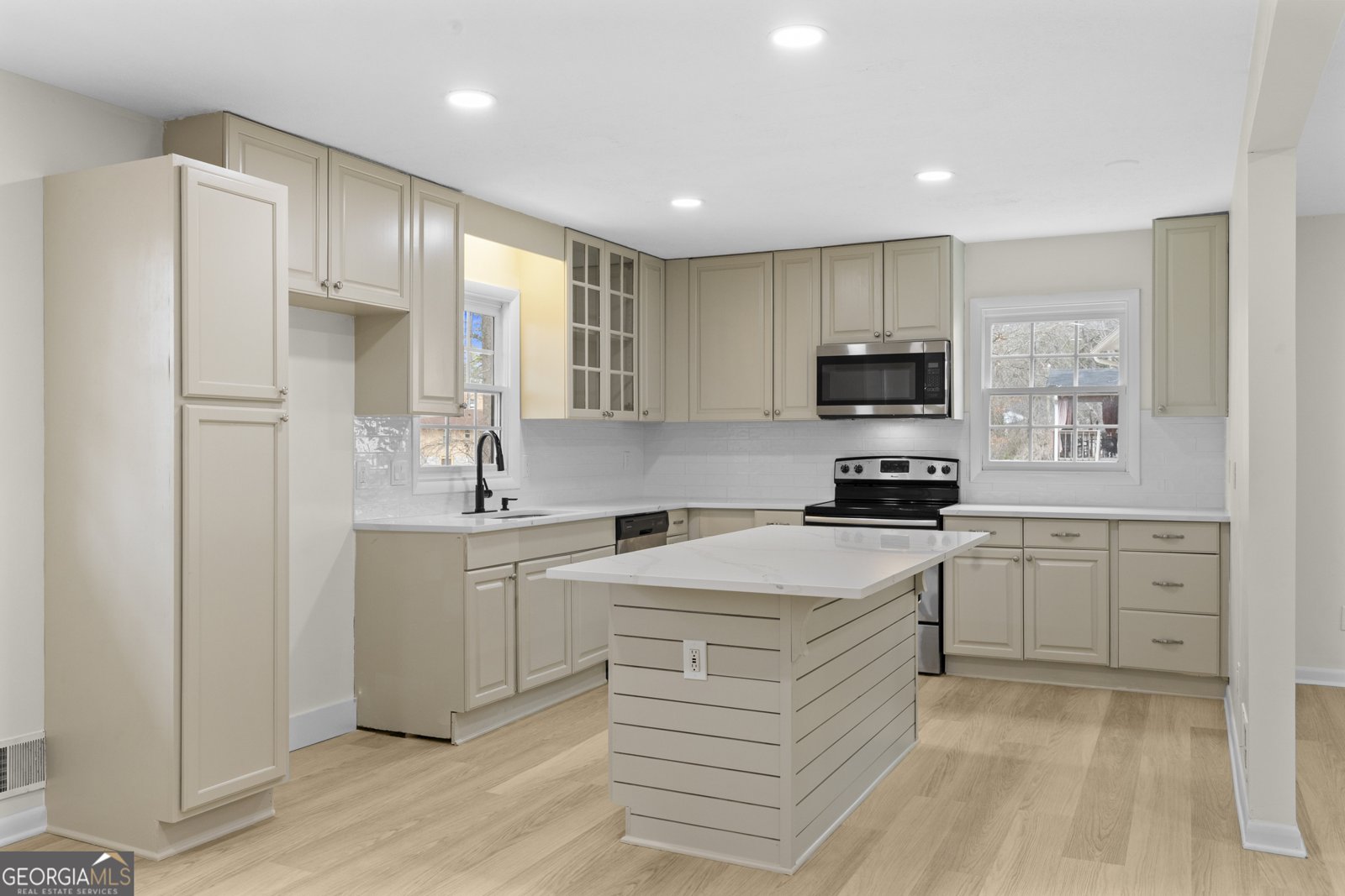 2347 Greenway Drive Decatur - Photo 9