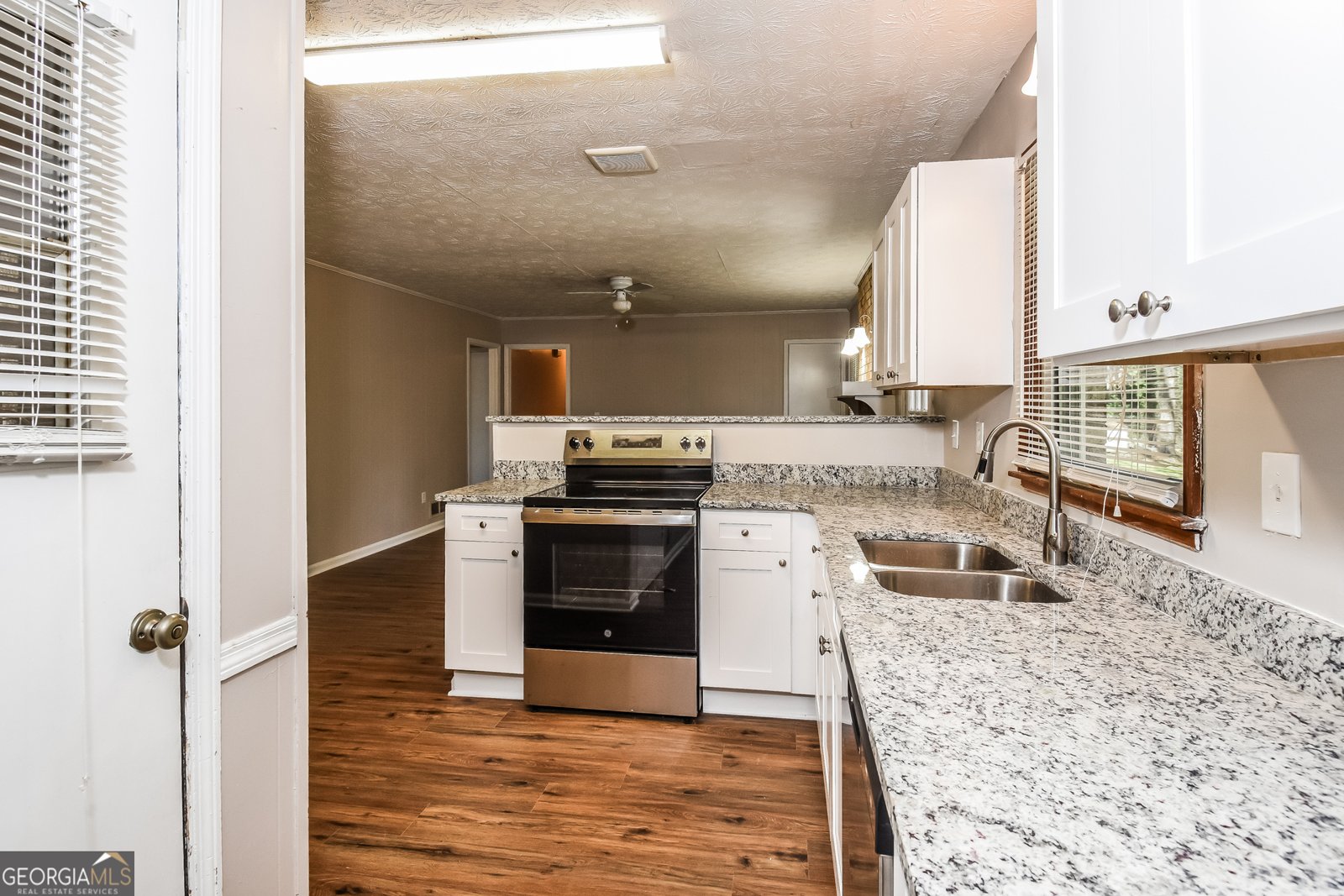 156 King David Drive Lilburn - Photo 8