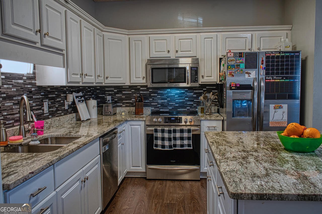 221 Pendleton Court Macon - Photo 6