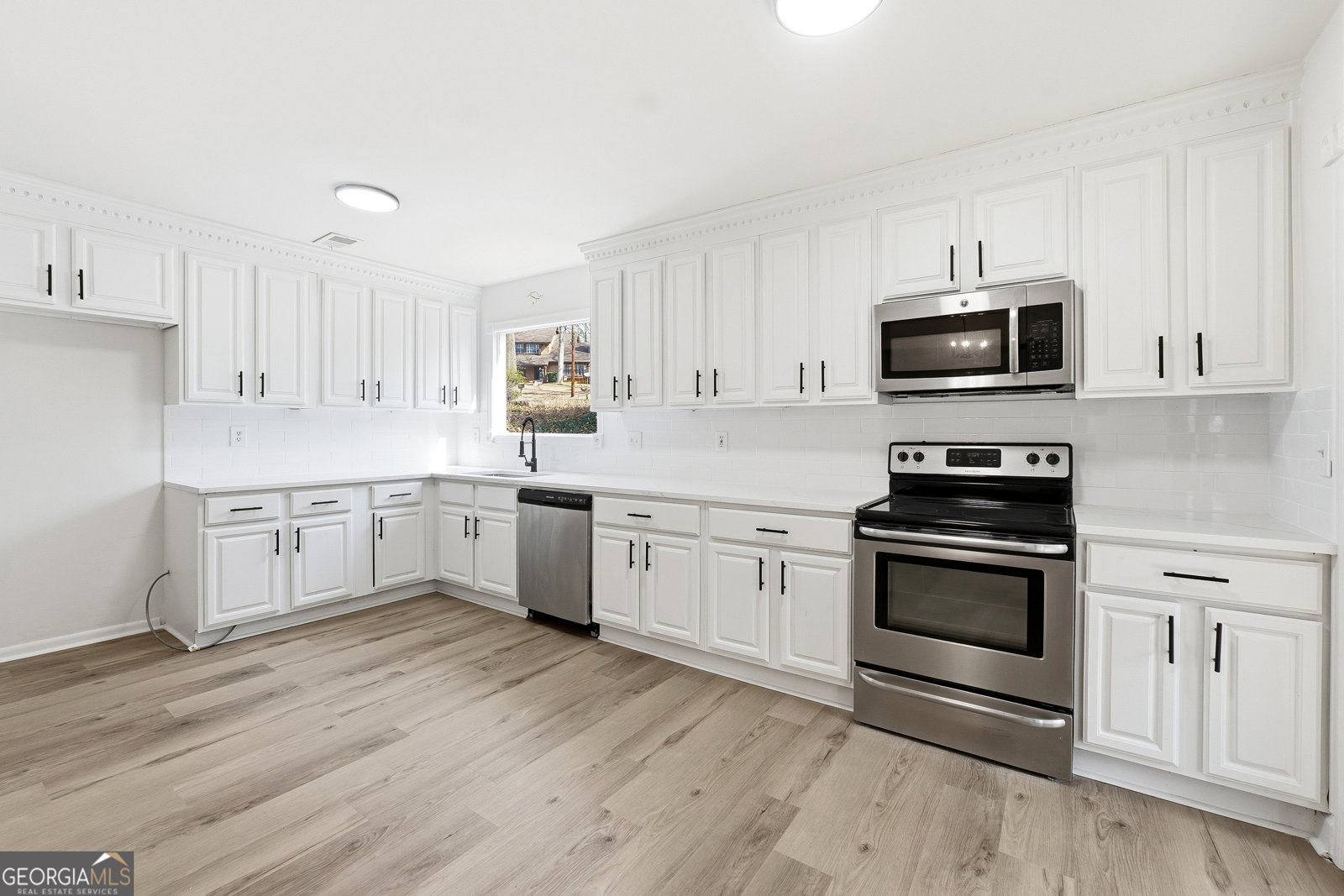 5001 Hickory Oak Court Stone Mountain - Photo 7